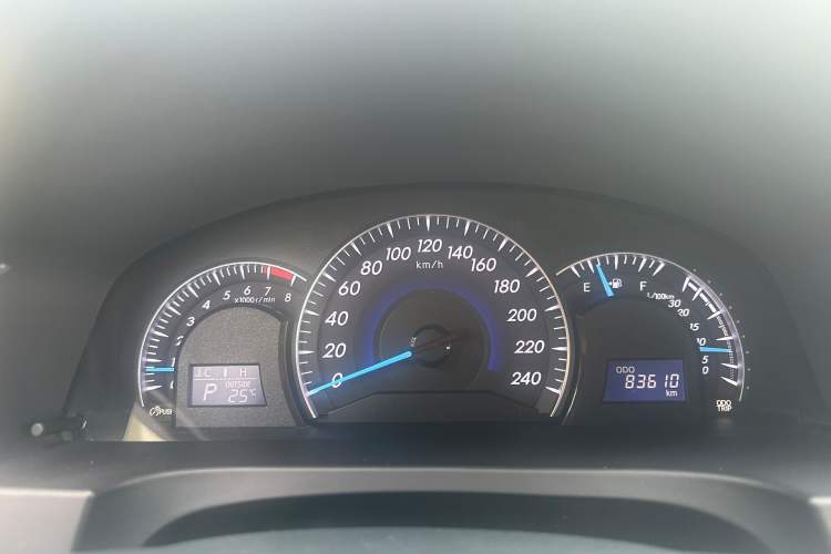 Used Toyota Camry 2016 2.0G 10th Anniversary Leading Edition
