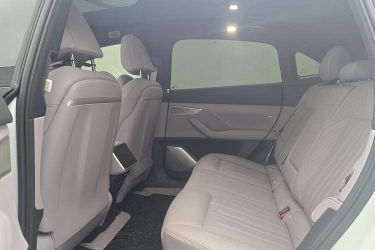 Used ONVO L60 2024 60 kWh Rear-Drive Version
