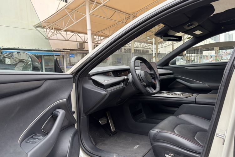 Used  SU7 2024 Four-Wheel-Drive Max Founder's Edition
