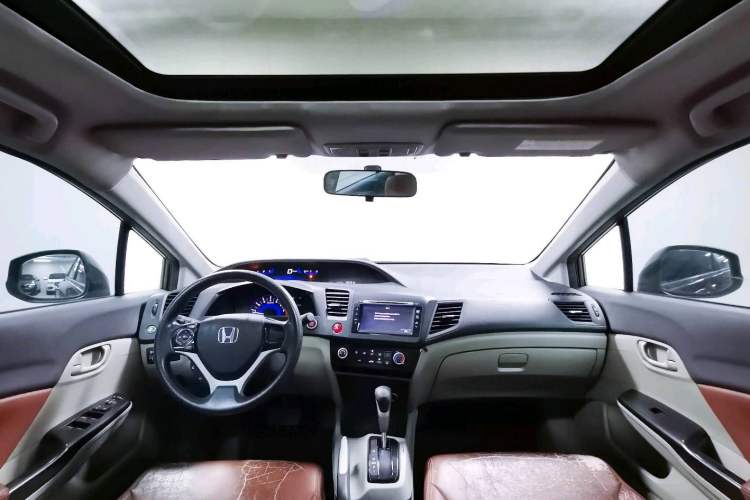 Used Honda Civic 2014 1.8L automatic comfort version
