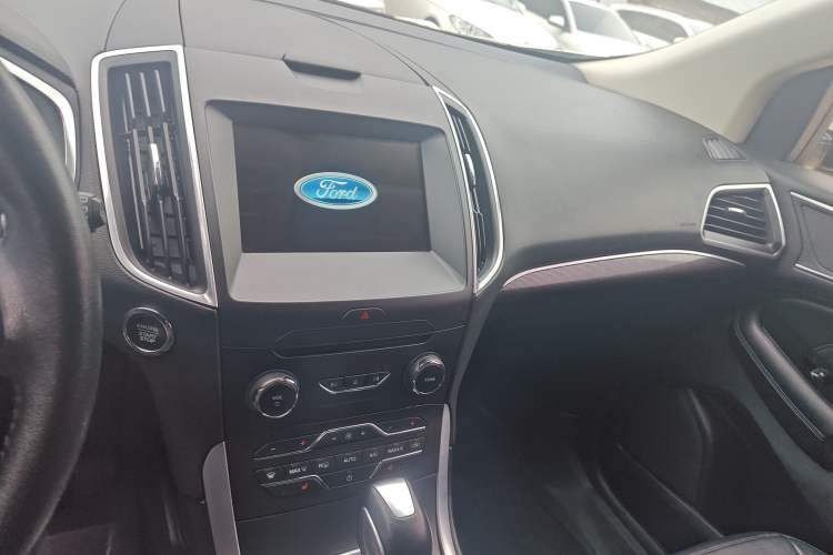 Used Ford Edge 2016 EcoBoost 245 Two-Wheel-Drive Titanium 7-Seater