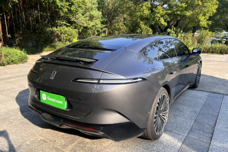 Used  12 2025 Ultra Extended-Range Edition
