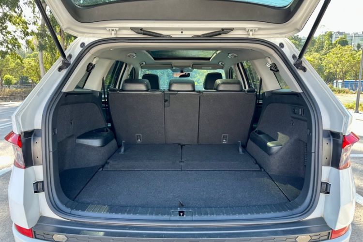 Used Skoda Kodiaq 2019 Facelifted TSI330 7-Seater Two-Wheel-Drive Luxury Enjoyment Edition China VI Standard
