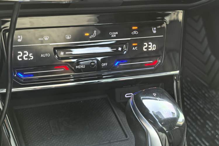 Used Volkswagen Passat 2022 380TSI Flagship Edition
