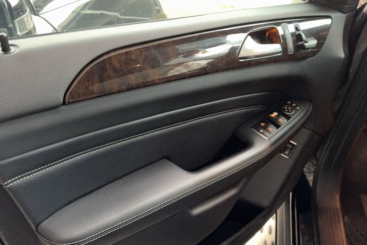 Used Mercedes-Benz M-Class 2014 ML 320 4MATIC