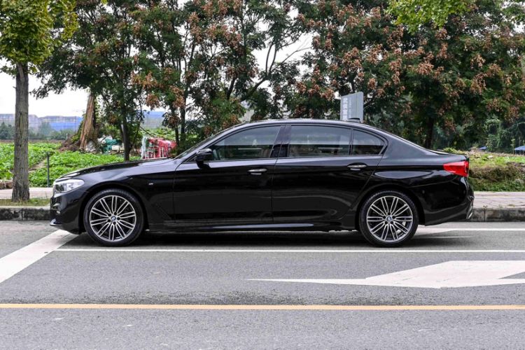 Used BMW 5 Series 2018 Facelifted 530Li xDrive M Sport Package
