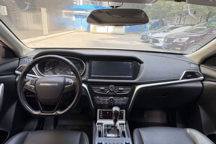 Used Venucia T90 2017 2.0L CVT Smart Edition
