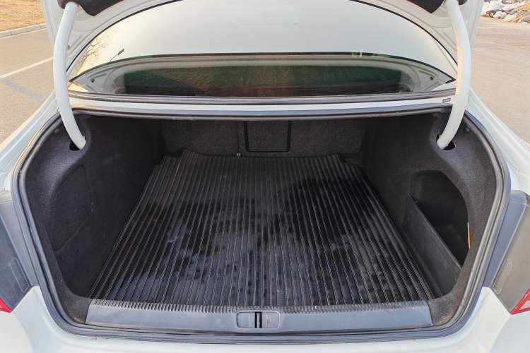 Used Volkswagen FAW-Volkswagen CC 2015 1.8TSI Luxury Model
