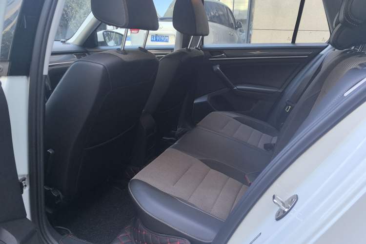 Used Volkswagen C-TREK 2017 1.6L Automatic Comfort Model
