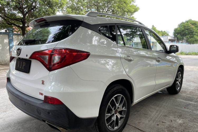 Used BYD Song 2016 GaiShi Edition 1.5TID Automatic Elite Model
