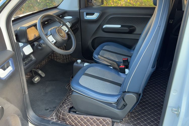 Used Wuling Hongguang MINIEV 2022 GAMEBOY 200km Gaming Edition with Lithium Iron Phosphate
