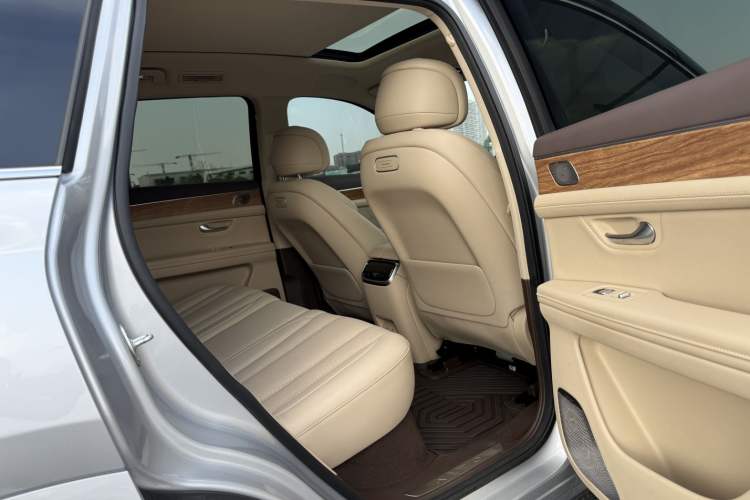 Used Hima AITO M7 2024 1.5T Rear-Drive Plus Version 5 Seats
