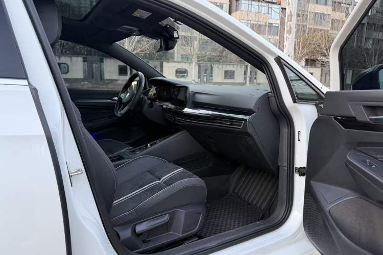 Used Volkswagen Golf 2021 280TSI DSG R-Line
