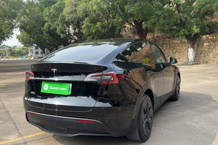 Used Tesla Model Y 2022 Long-Range All-Wheel-Drive Version
