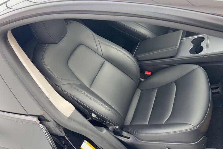 Used Tesla Model Y 2021 Standard Range Rear-Wheel Drive Version
