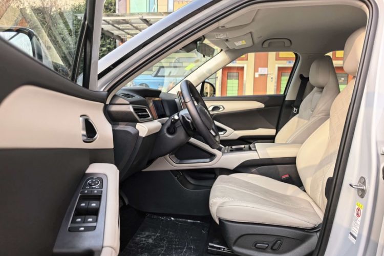 Used BYD Yuan UP 2025 Intelligent Driving Version 401 km Leading Edition
