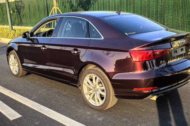 Used Audi A3 2015 Limousine 40 TFSI Automatic Comfort Model
