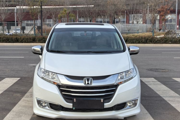 Used Honda Odyssey 2015 Revised 2.4L Luxury Edition