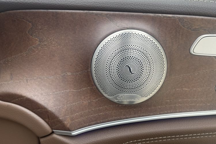 Used Mercedes-Benz E-Class New Energy 2022 Restyled E 350 e L Plug-in Hybrid Sedan
