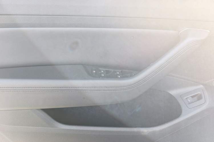 Used Volkswagen Variant 2018 380TSI Two-Wheel Drive Comfort Edition
