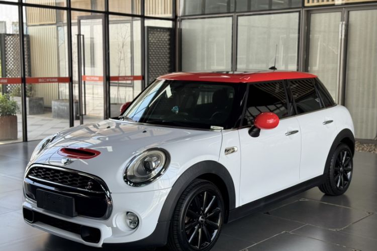 Used  MINI 2016 2.0T COOPER S Five-Door Edition
