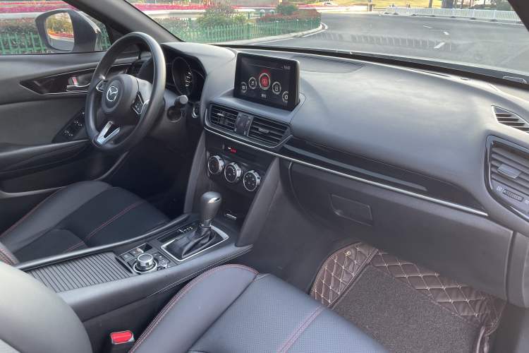 Used Mazda CX-4 2021 2.0L Automatic Two-Wheel Drive Blue Sky Dynamic Edition
