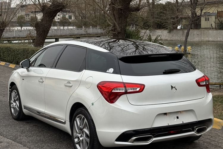 Used  5 2013 1.6T Elegant Edition THP200
