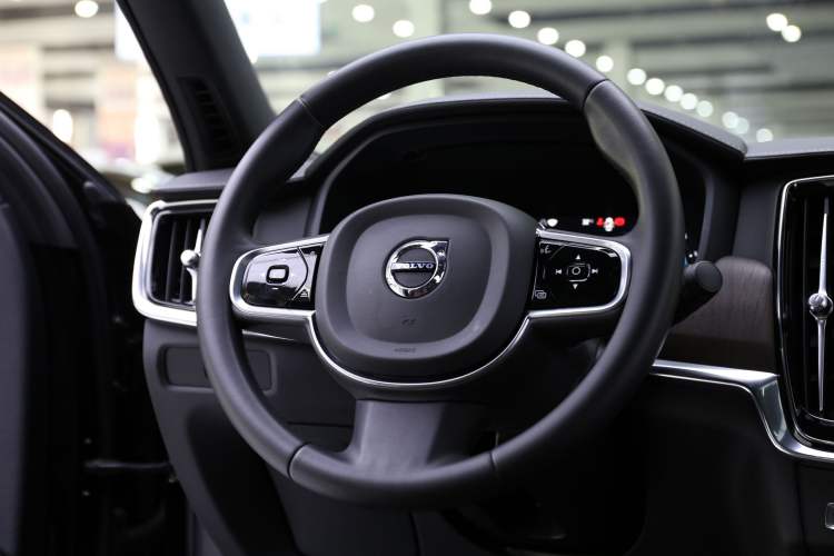 Used Volvo S90 2023 B5 Luxury Smart Edition
