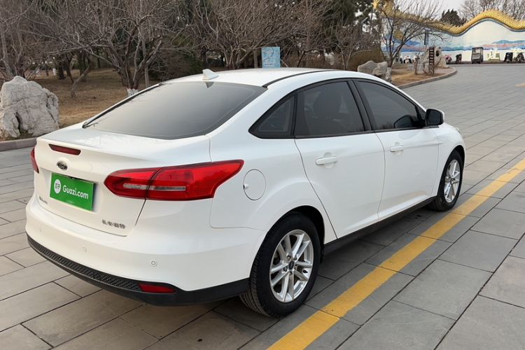 Used Ford Focus 2018 Sedan Classic 1.6L Automatic Trendy SmartDrive Edition