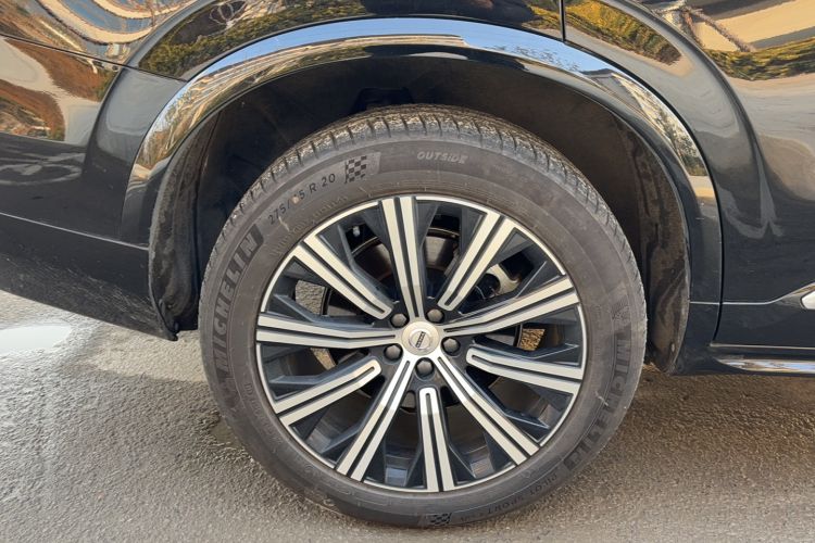 Used Volvo XC90 2023 B5 SmartDrive Luxury Edition 7 Seats
