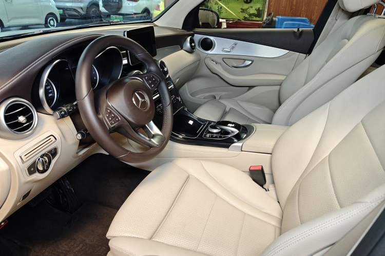 Used Mercedes-Benz GLC 2016 GLC 200 4MATIC
