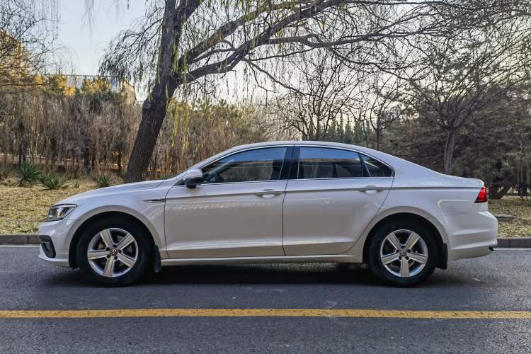 Used Volkswagen Lamando 2019 230TSI DSG Fashion Edition China V Standard