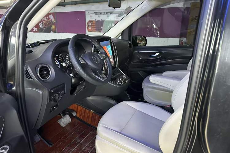 Used Mercedes-Benz Vito 2016 2.0T Business Edition
