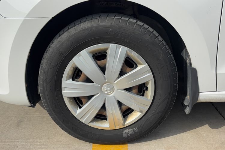 Used Volkswagen Jetta 2015 Zhuihui Edition 1.4L Manual Fashion Model
