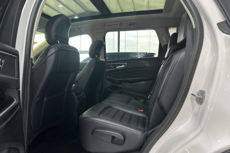 Used Ford Edge 2018 EcoBoost 245 Two-Wheel-Drive Titanium 7-Seater China V Standard
