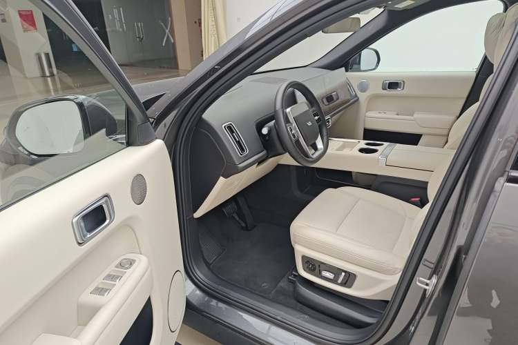 Used Li Auto L9 2022 Max model
