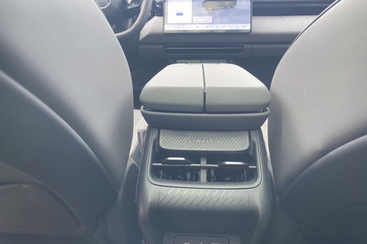 Used Lynk & Co 08 EM-P 2023 120km Long-Range Pro