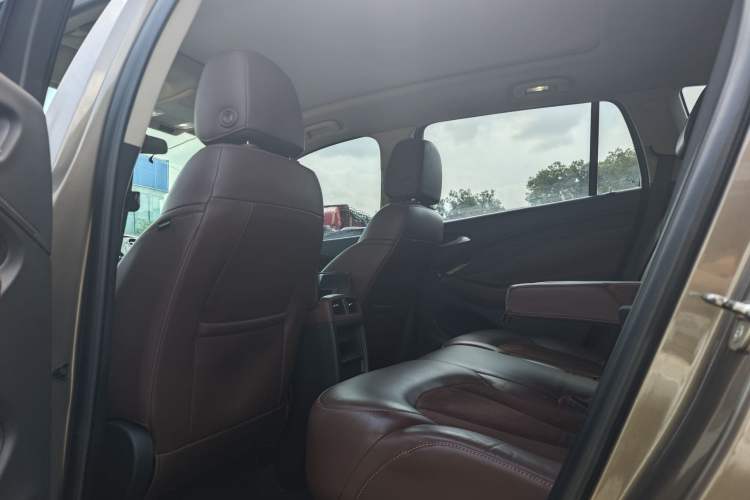 Used Buick Envision 2016 20T Two-Wheel-Drive Elite Model
