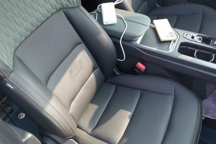 Used Geely Auto Haoyue L 2024 2.0T DCT Prestige Version