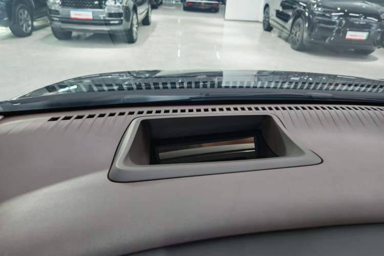 Used Denza D9 2024 DM-i 980 Four-Wheel Drive Prestige Model