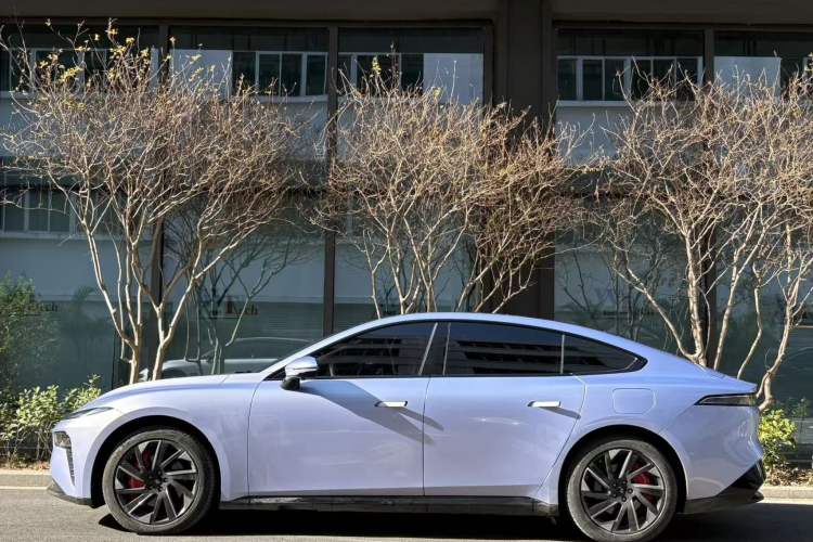 Used  eπ007 2024 Pure Electric 540 All-Wheel Drive Max Edition
