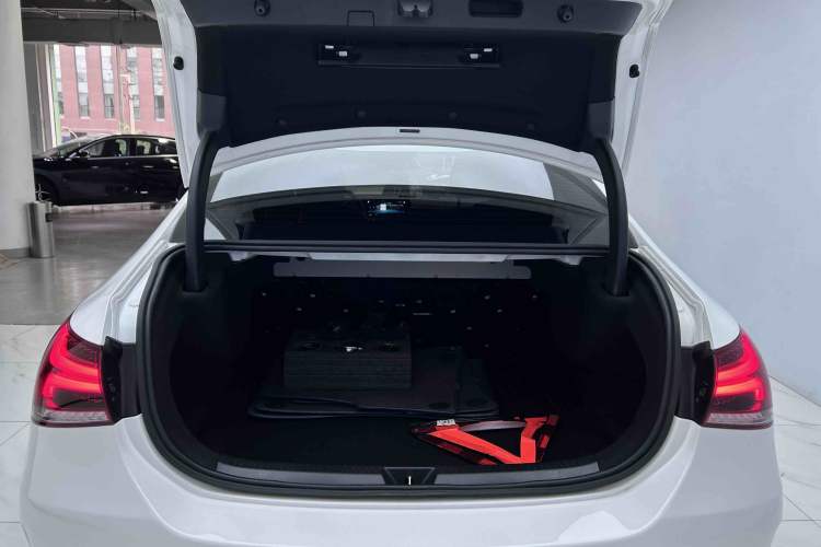 Used Mercedes-Benz A-Class 2022 Restyled A 200 L Sport Sedan Fashion Version
