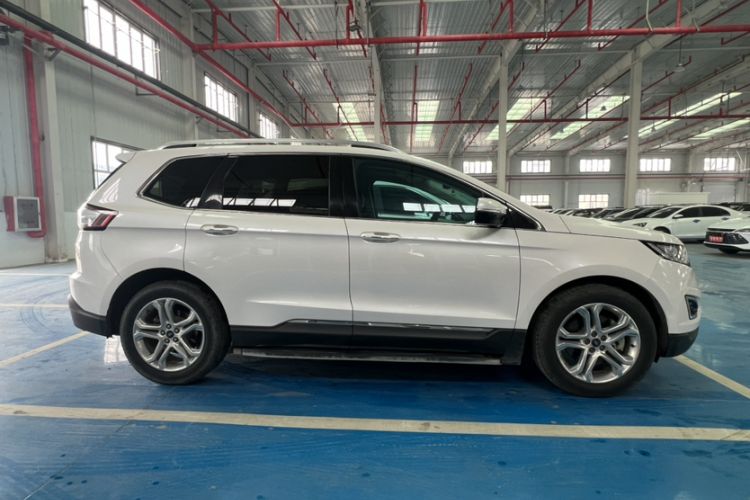 Used Ford Edge 2016 EcoBoost 245 Two-Wheel-Drive Titanium 7-Seater
