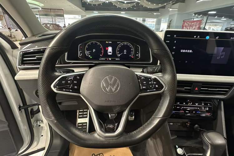 Used Volkswagen Tiguan L 2023 330TSI Automatic Two-Wheel Drive R-Line Enjoyment Edition
