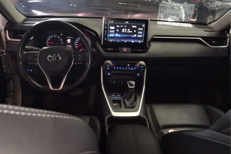 Used Toyota Wildlander 2022 2.0L CVT Two-Wheel Drive Luxury PLUS Edition
