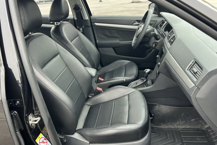 Used Volkswagen Lavida 2015 1.6L Automatic Fashion Edition
