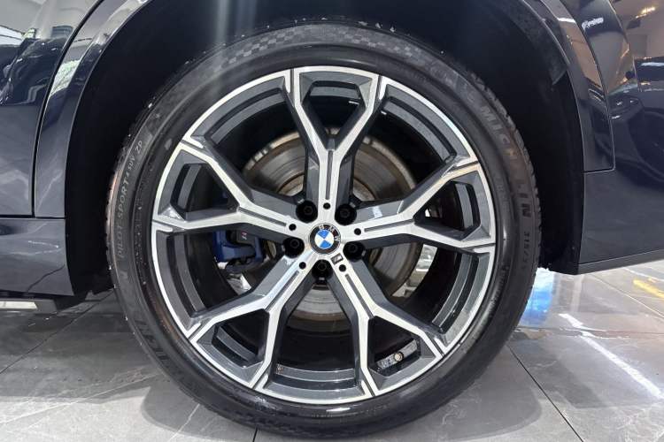 Used BMW X5 2019 xDrive40i Luxury Model with M Sport Package
