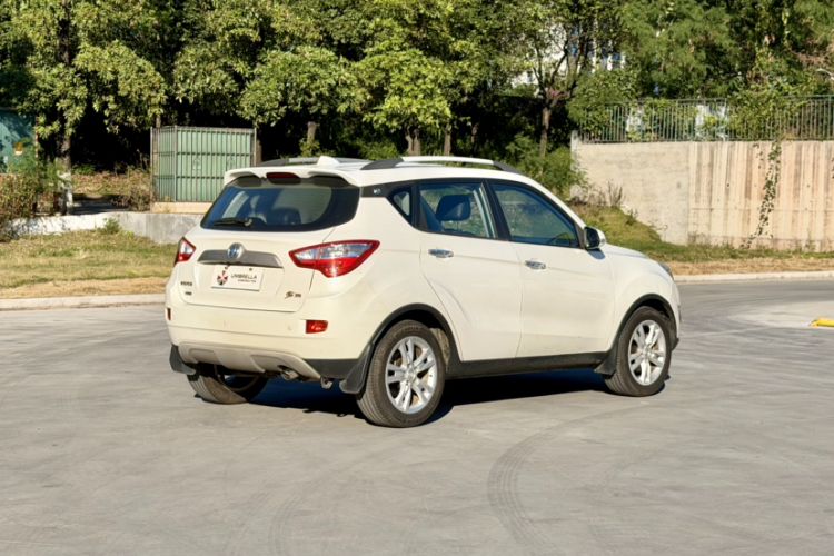 Used Changan CS35 2014 1.6L Automatic Luxury Model China IV Standard
