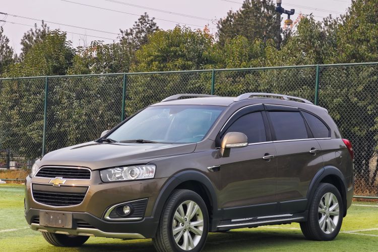 Used Chevrolet Captiva 2015 2.4L 4x4 Flagship Edition 7-Seater
