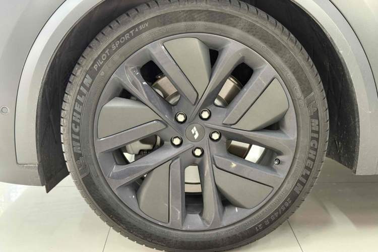 Used Li Auto L9 2022 Max model
